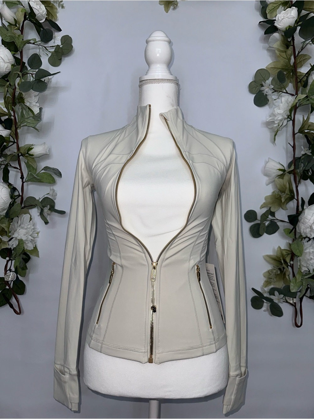 LuluLemon Women's White Bone Zip-Front Performance Jacket